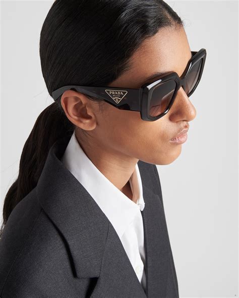 how to tighten prada sunglasses